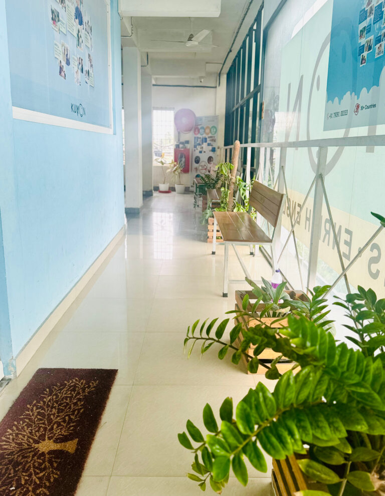 panampilly-nagar-centre-entrance-lobby